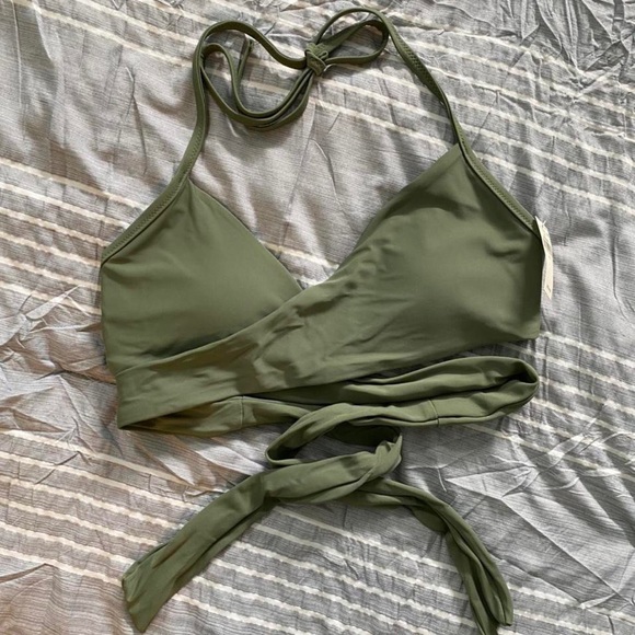 Aerie BNWT Geeen Halter Wrap Bikini Top size Small - Picture 2 of 4